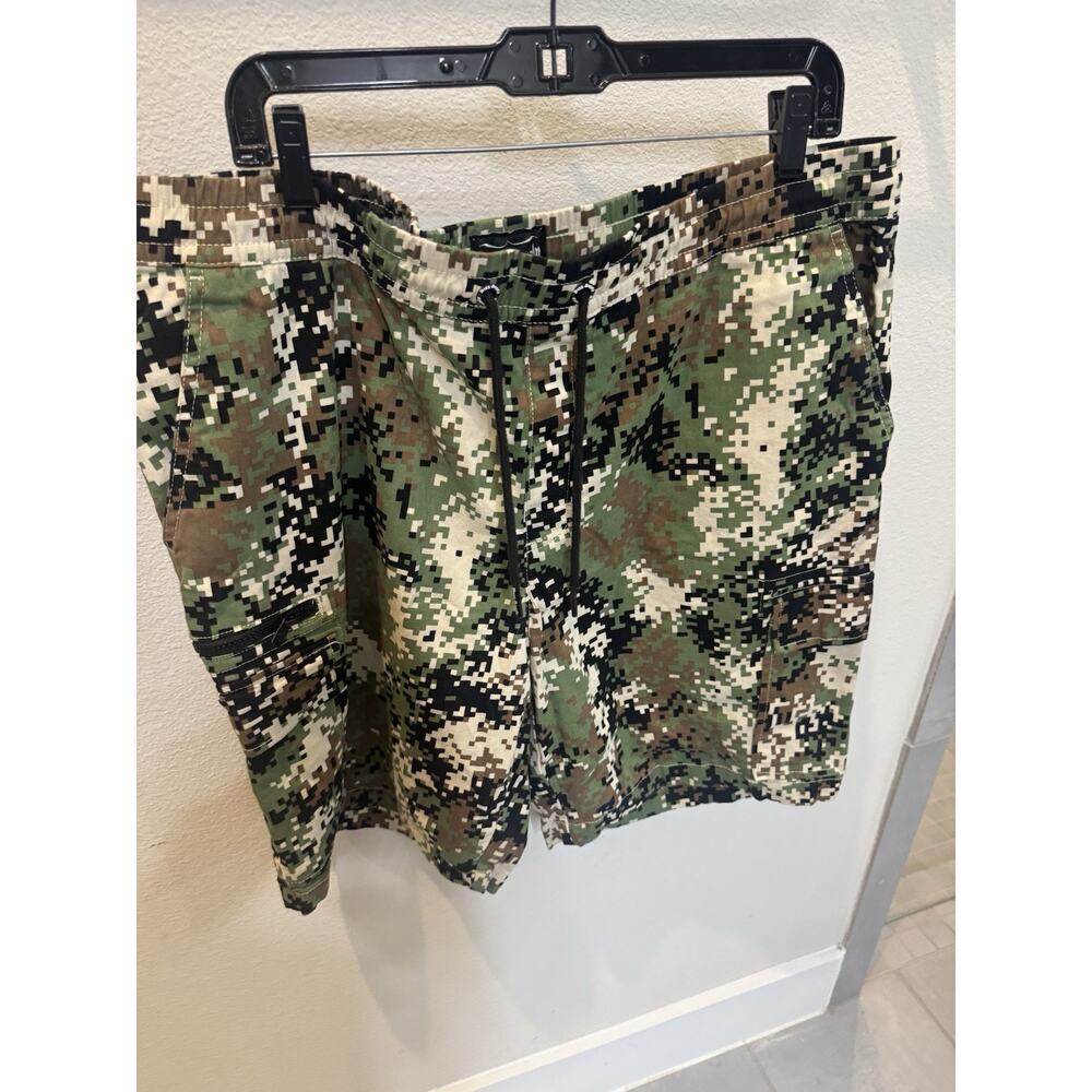 Dogg Supply Camo Short Sleeve Shirt/short– Digital Camo Button-Up Streetwear Set - Picture 4 of 7
